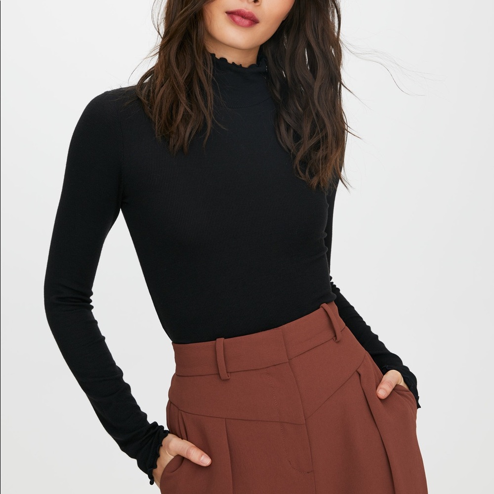 aritzia grey turtleneck
